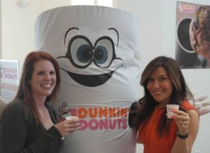 #DunkinDonuts #DunkinAtHome #HungryGirl #spon