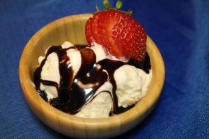 #Smuckers #SundaeFundae #ad