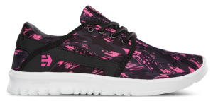 #get4giving #holiday #holidaygiftguide #etnies #sponsored