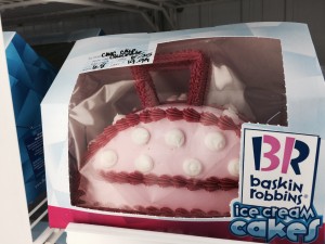 #BaskinRobbins #MothersDay #IceCream #PinkSpoon #ad
