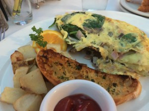#Travel #TravelVegas #LasVegas #Foodie #FrankAndShannon