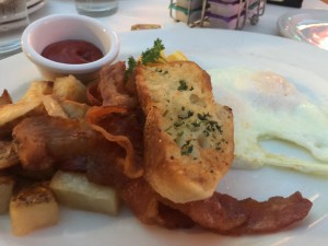 #Travel #TravelVegas #LasVegas #Foodie #FrankAndShannon