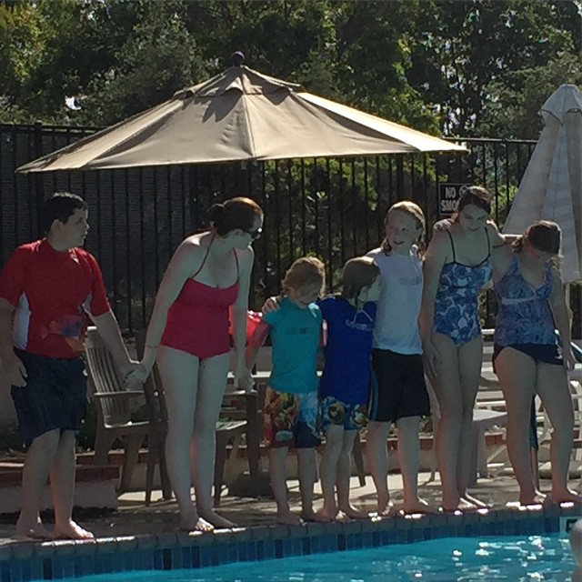 Family Pool Fun #BeeAndYou #BeeAndYouNatural #natural #family #health #ad