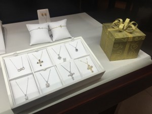 #DonRobertoCo #Jewelry #Fashion #BlackFriday #Holidays #ad