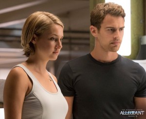 #Allegiant #Fandango #FandangoFamily #Giveaway #ad