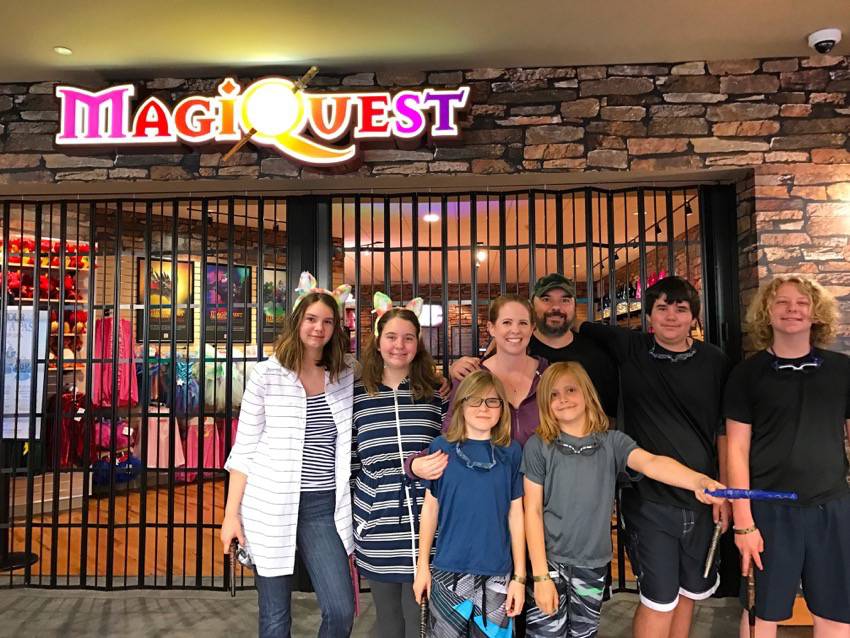 #GreatWolfLodge #travel #familytravel #waterpark #blogger #ad