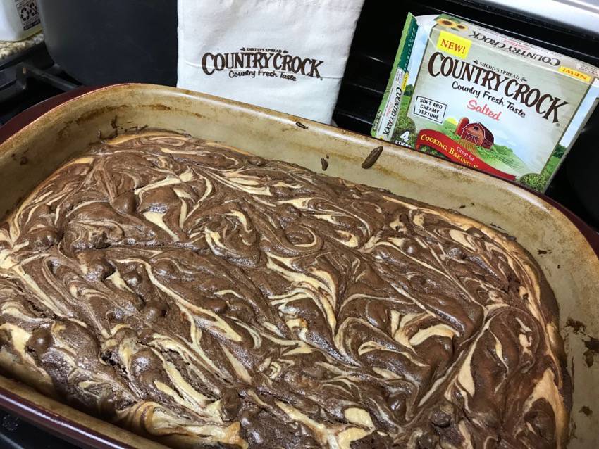 Peanut Butter Bars #WhenWeBake #CountryCrock #food #foodie #chocolate #holidays #ad