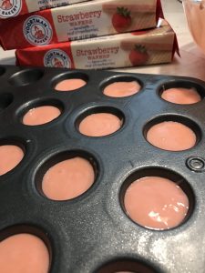 Voortman Strawberry Wafer Birthday Candle Cupcakes #Voortman #strawberry #cupcakes #baking #blogger #blog #food #foodie #recipe #ad
