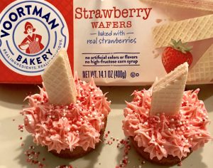 Voortman Strawberry Wafer Birthday Candle Cupcakes #Voortman #strawberry #cupcakes #baking #blogger #blog #food #foodie #recipe #ad