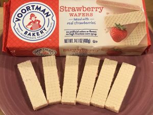 Voortman Strawberry Wafer Birthday Candle Cupcakes #Voortman #strawberry #cupcakes #baking #blogger #blog #food #foodie #recipe #ad