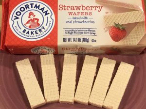 Voortman Strawberry Wafer Birthday Candle Cupcakes #Voortman #strawberry #cupcakes #baking #blogger #blog #food #foodie #recipe #ad