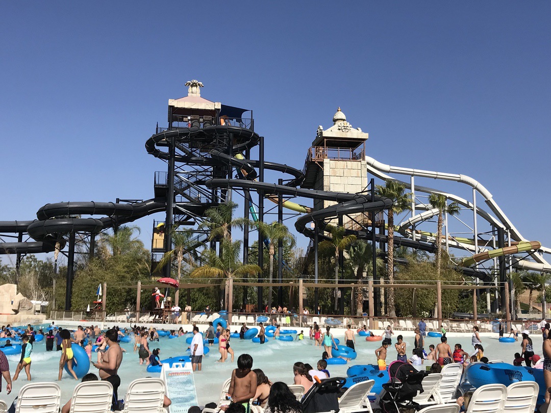 Hurricane Harbor #HurricaneHarbor #travel #familyfun #HurricaneHarbor