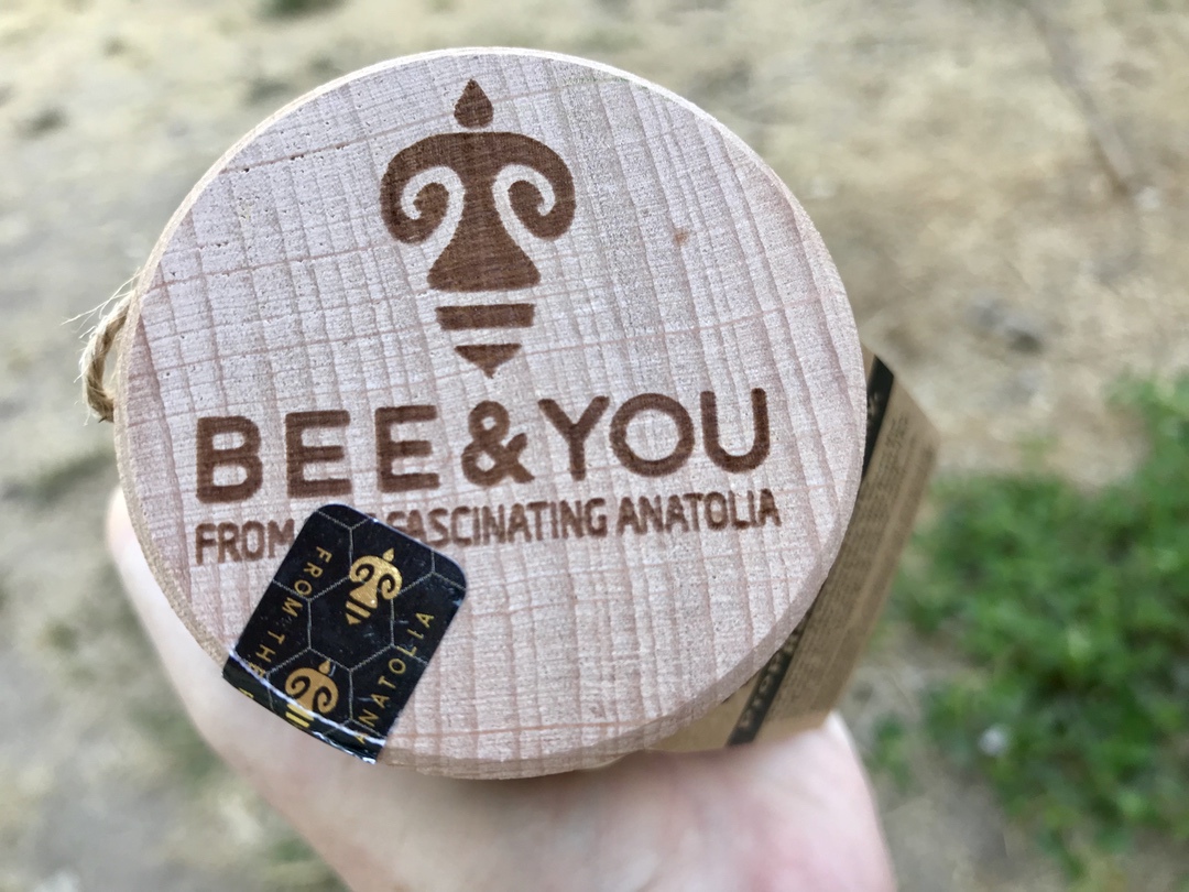 Family Pool Fun #BeeAndYou #BeeAndYouNatural #natural #family #health #ad