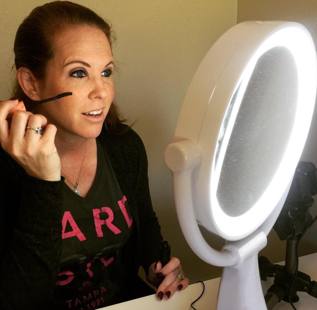 Mom Confidence #SavingStyleAtWM #beauty #motherhood #confidence #degreewomen #ad