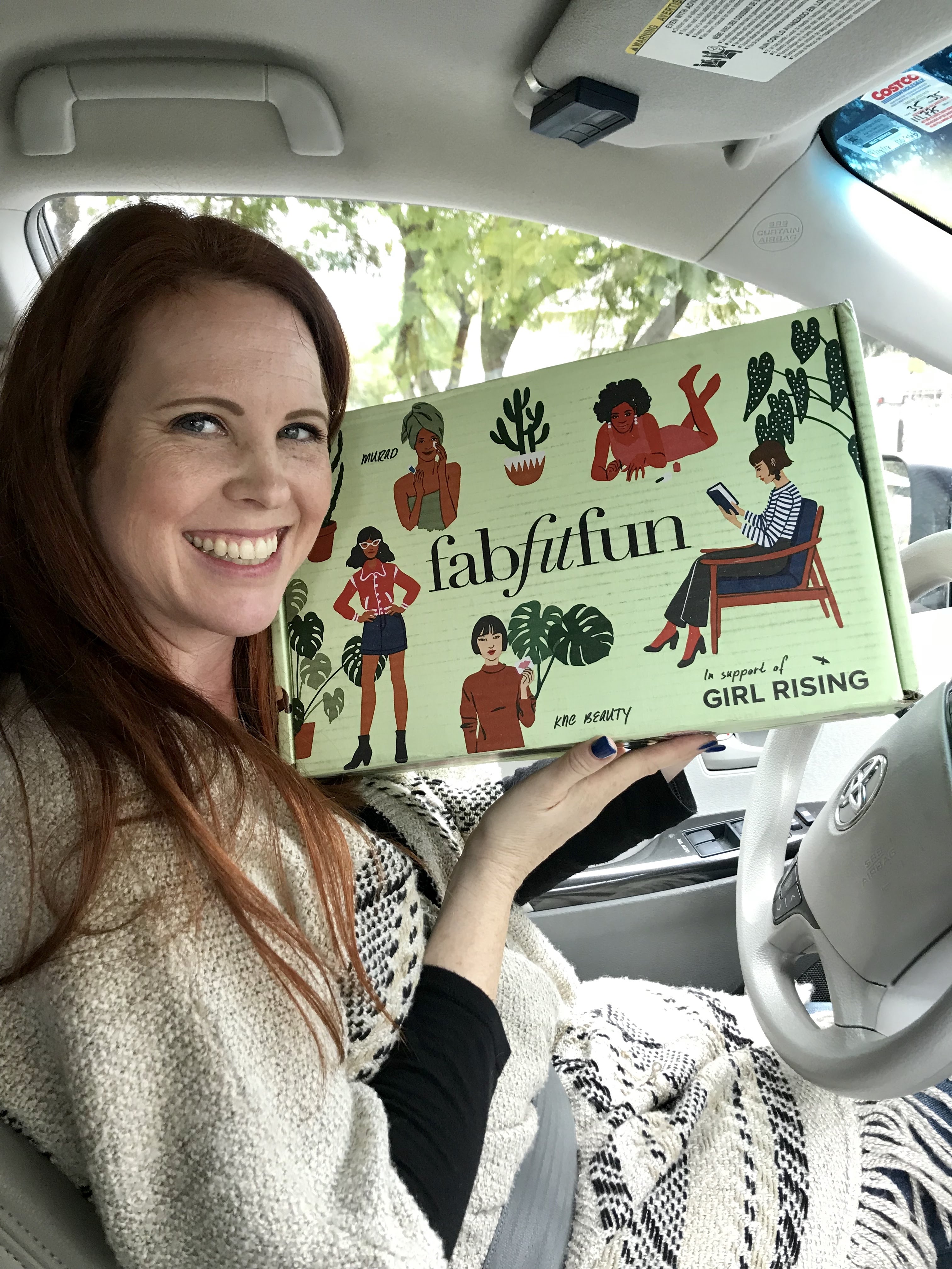 FabFitFun Summer Subscription Box #FabFitFun #subscriptionbox #makeup #beauty #blogger #momlife