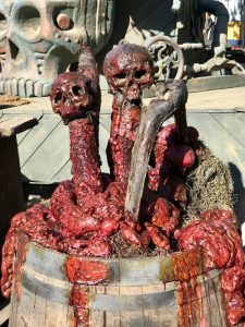 Six Flags Magic Mountain Fright Fest 2018 #FrightFest #MagicMountain #Halloween #park #familyfun #hauntedhouse #travel #familytravel