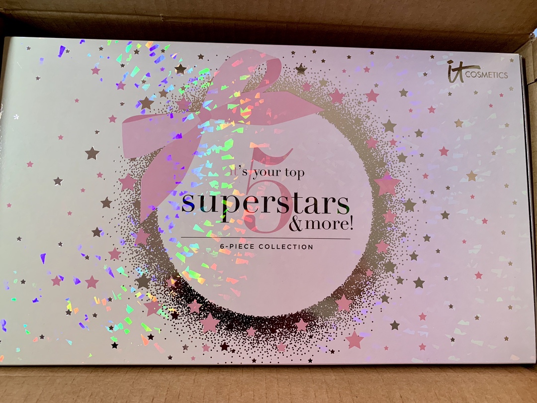 IT Cosmetics IT's Your Top 5 Superstars & More! Holiday Collection #ITCosmetics #holiday #makeup #blogger #ITsyourTSV #ad