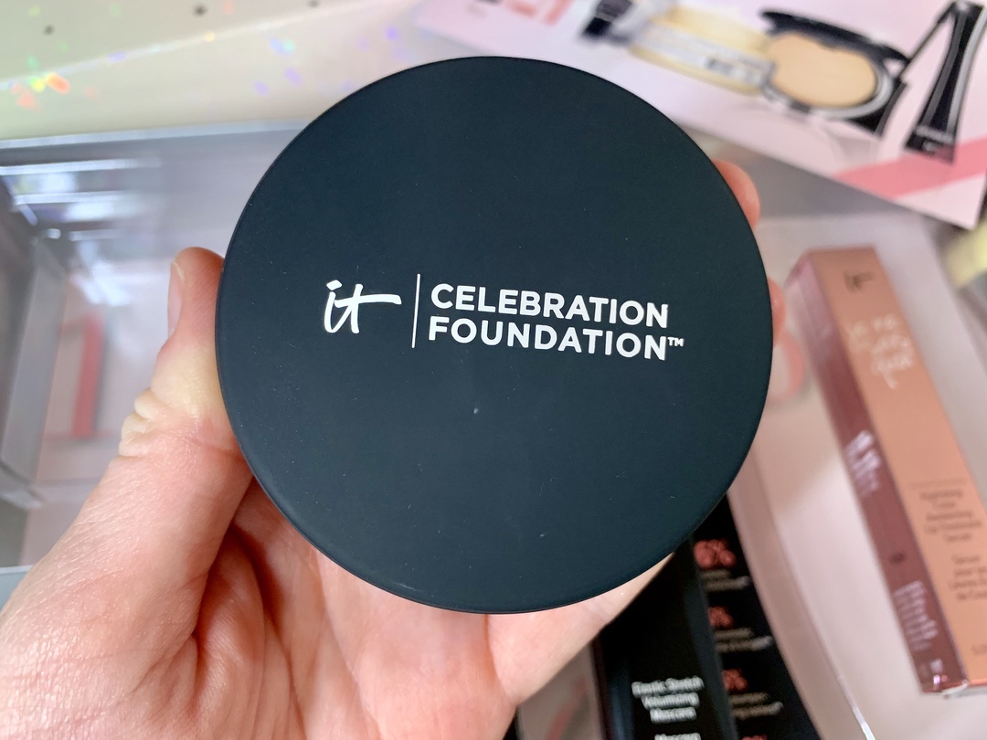 IT Cosmetics IT's Your Top 5 Superstars & More! Holiday Collection #ITCosmetics #holiday #makeup #blogger #ITsyourTSV #ad