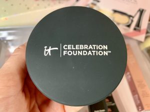 IT Cosmetics IT's Your Top 5 Superstars & More! Holiday Collection #ITCosmetics #holiday #makeup #blogger #ITsyourTSV #ad