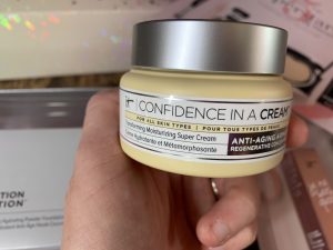 IT Cosmetics IT's Your Top 5 Superstars & More! Holiday Collection #ITCosmetics #holiday #makeup #blogger #ITsyourTSV #ad
