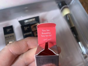 IT Cosmetics IT's Your Top 5 Superstars & More! Holiday Collection #ITCosmetics #holiday #makeup #blogger #ITsyourTSV #ad