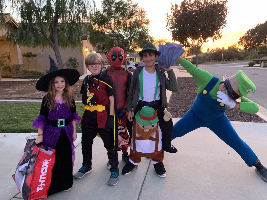 Happy Halloween 2018 #Halloween #family #familyfun #holiday