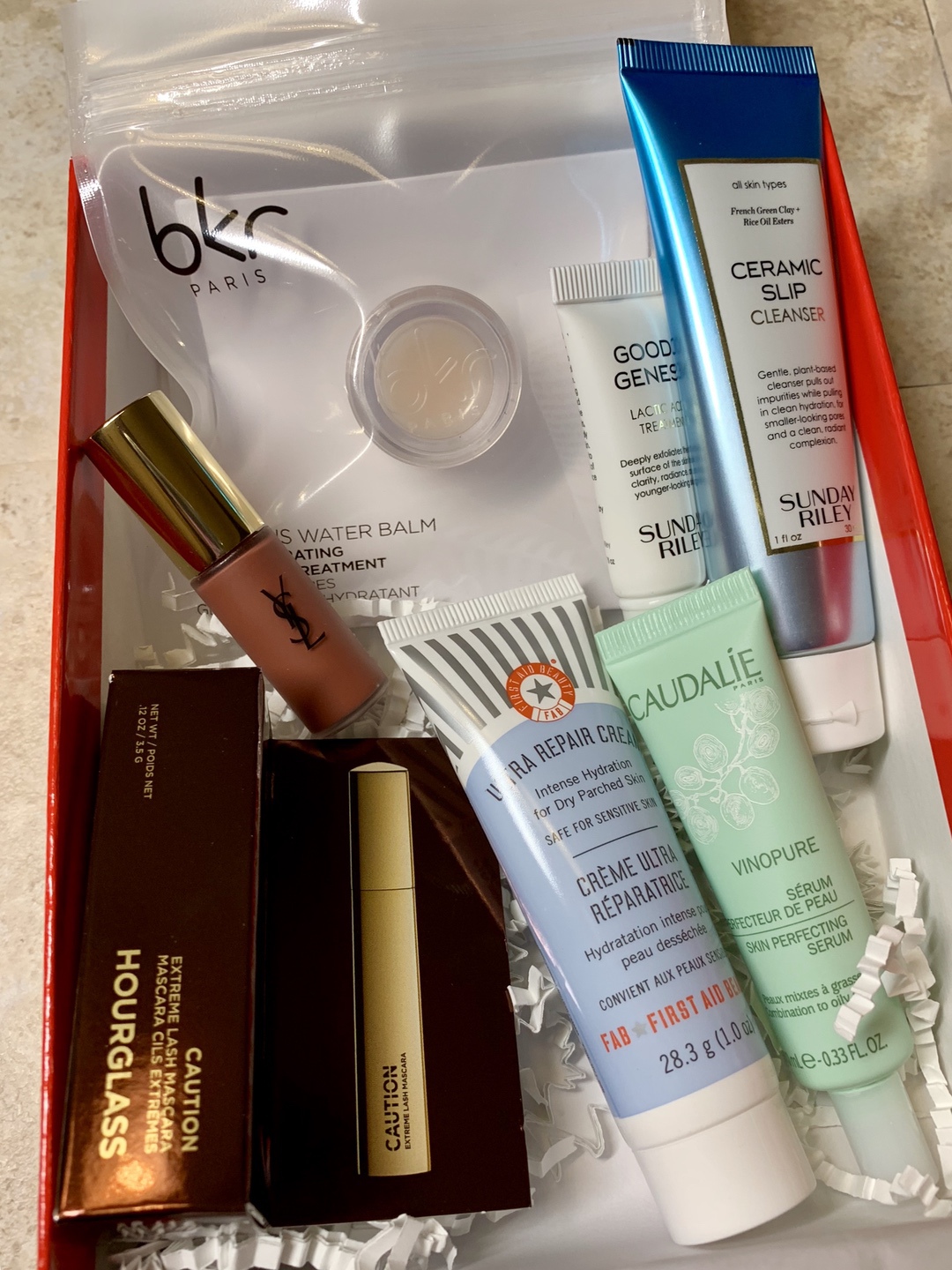 Allure Beauty Box October 2018 #Allure #AllureBeautyBox #beauty #makeup #subscriptionbox #beautyblogger