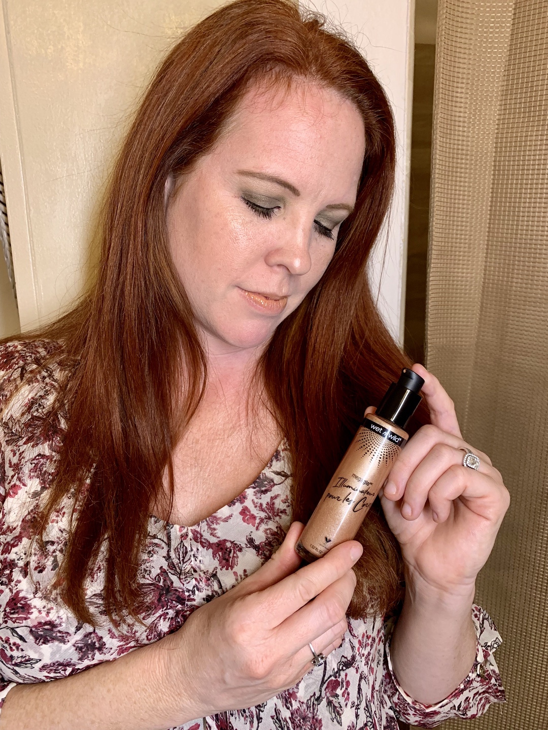 Holiday Glow with wet n wild megaglo body luminizer #wetnwildbeauty #walmartbeauty #IC #ad