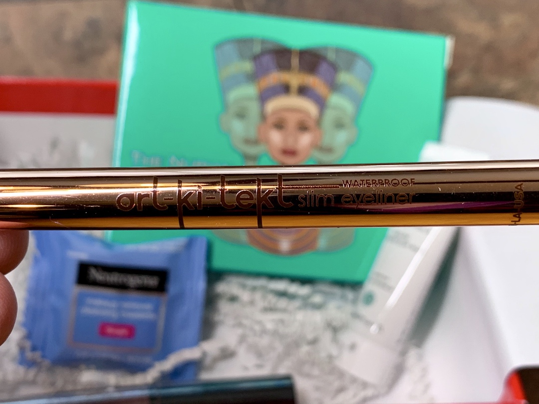 Allure Beauty Box December 2018 #Allure #AllureBeautyBox #beauty #makeup #subscriptionbox #beautyblogger