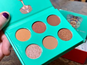 Allure Beauty Box December 2018 #Allure #AllureBeautyBox #beauty #makeup #subscriptionbox #beautyblogger