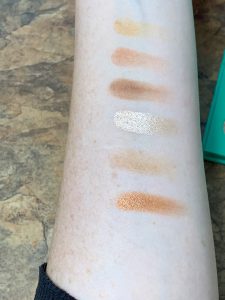 Allure Beauty Box December 2018 #Allure #AllureBeautyBox #beauty #makeup #subscriptionbox #beautyblogger