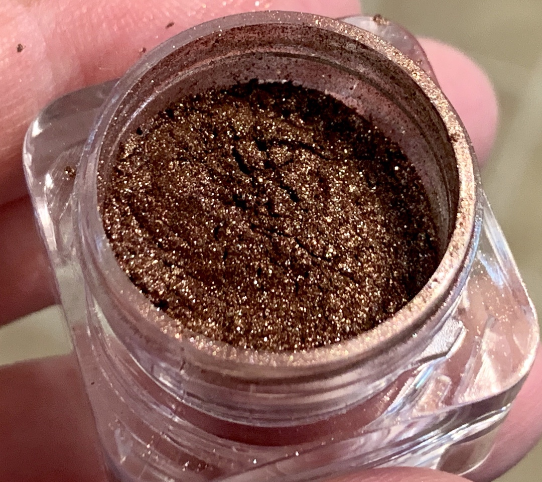 eye shadow pigment