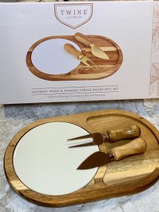 FabFitFun Fall 2019 - Twine Cheese Board with Plate
