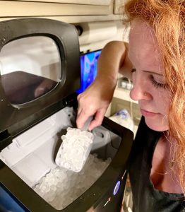 NewAir Countertop Nugget Ice Maker