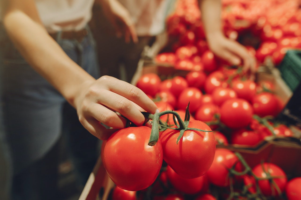 tomatoes local grocery store