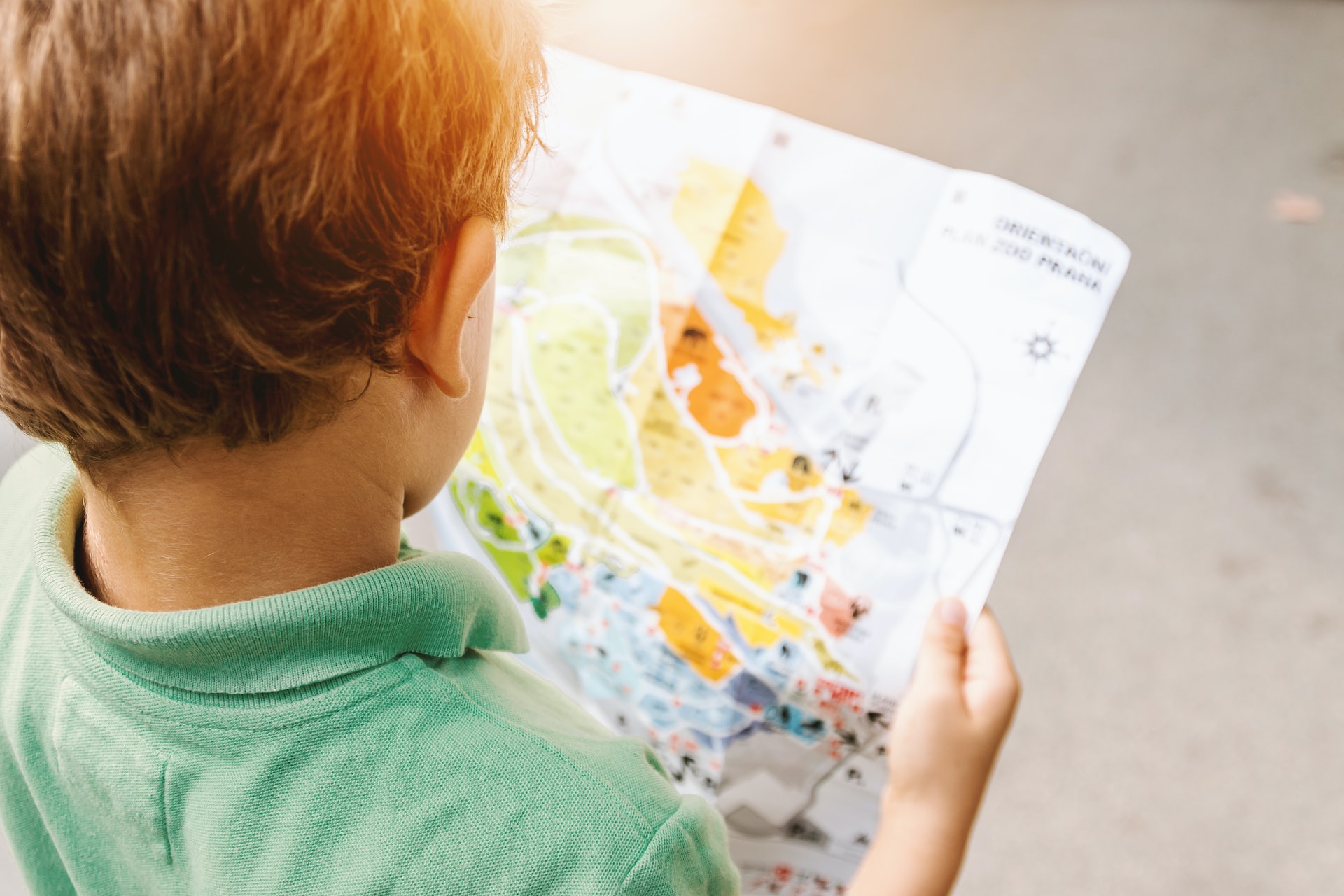 Children travel and education in ohio - child with map